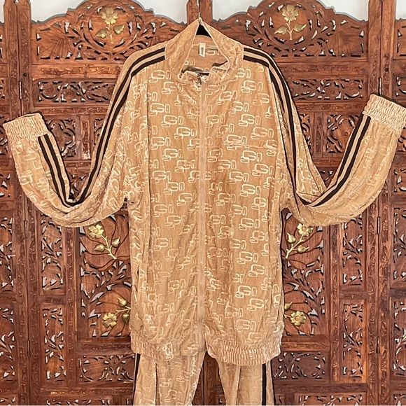 GODBODY XL HIP HOP VELOUR Tan 2 Piece Track Suit with Black Racing Stripes - Picture 6 of 16